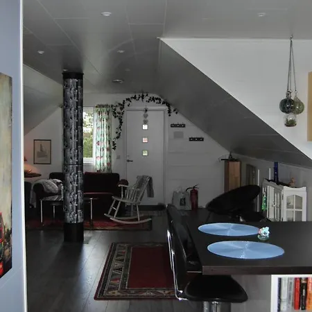 Cozy Penthouse Apartment Tustna Leira (More og Romsdal)